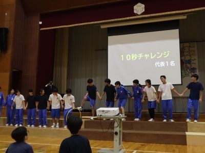 生徒会企画（フラフープ早抜け）